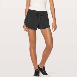 Lululemon * Reversible Choose A Side Short 3”, Black/White, Women’s size 10